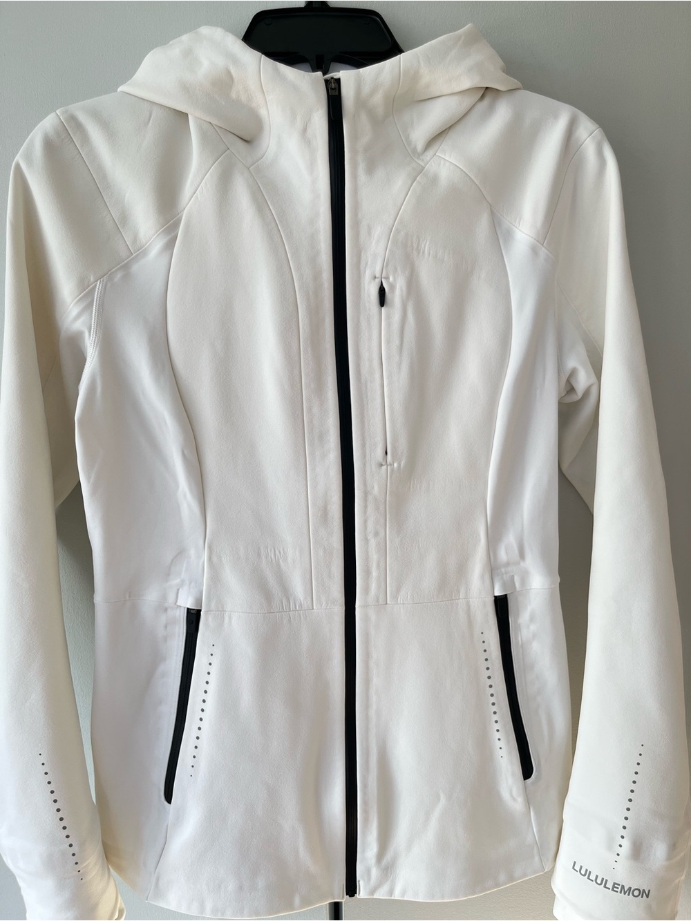 lululemon athletica Cross Chill Performance Jacket Size 8 Ivory